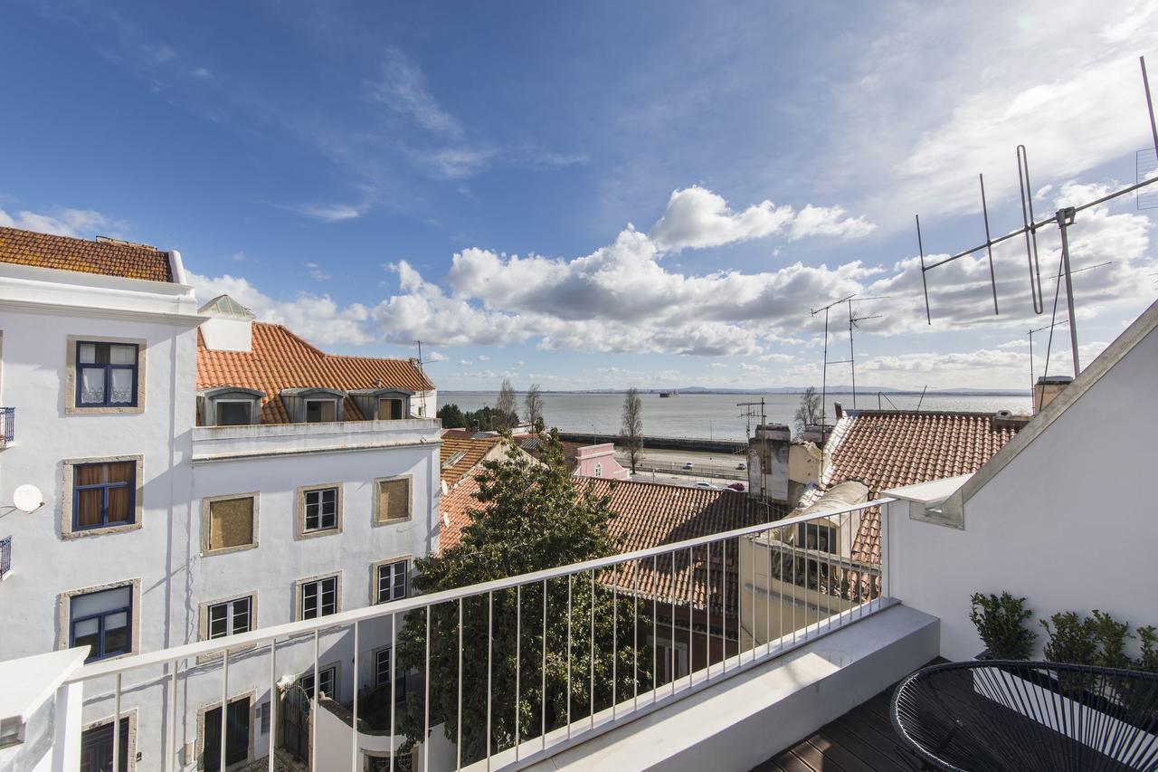 Lovelystay - Penthouse On The Tagus In Alfama Lisbon Exterior photo