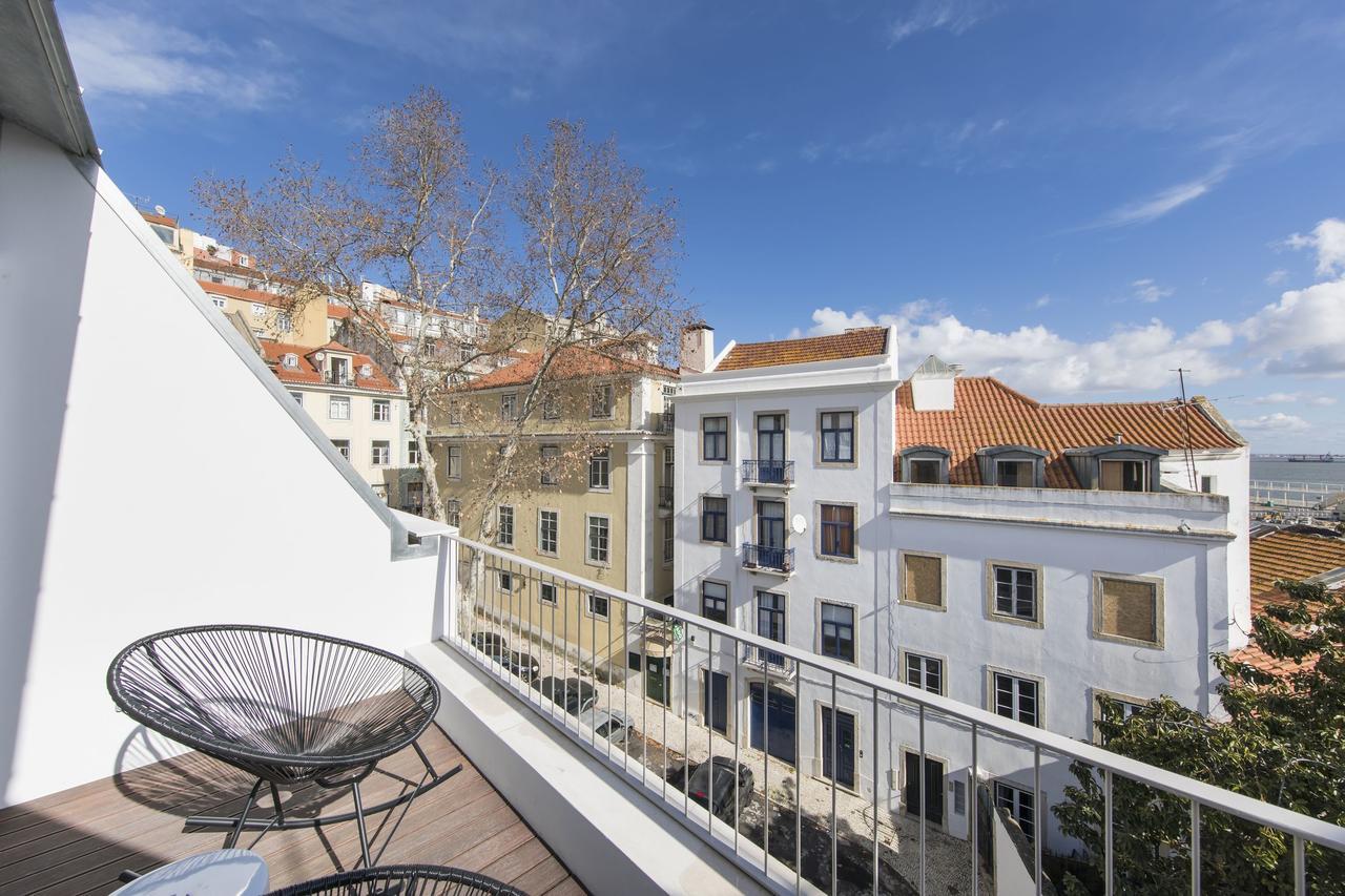 Lovelystay - Penthouse On The Tagus In Alfama Lisbon Exterior photo